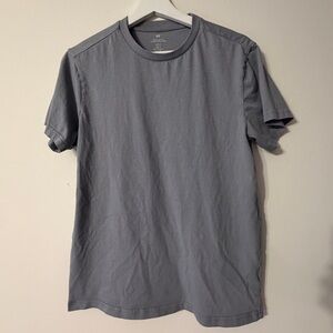 H&M Classic Gray Men's Tee in Small size